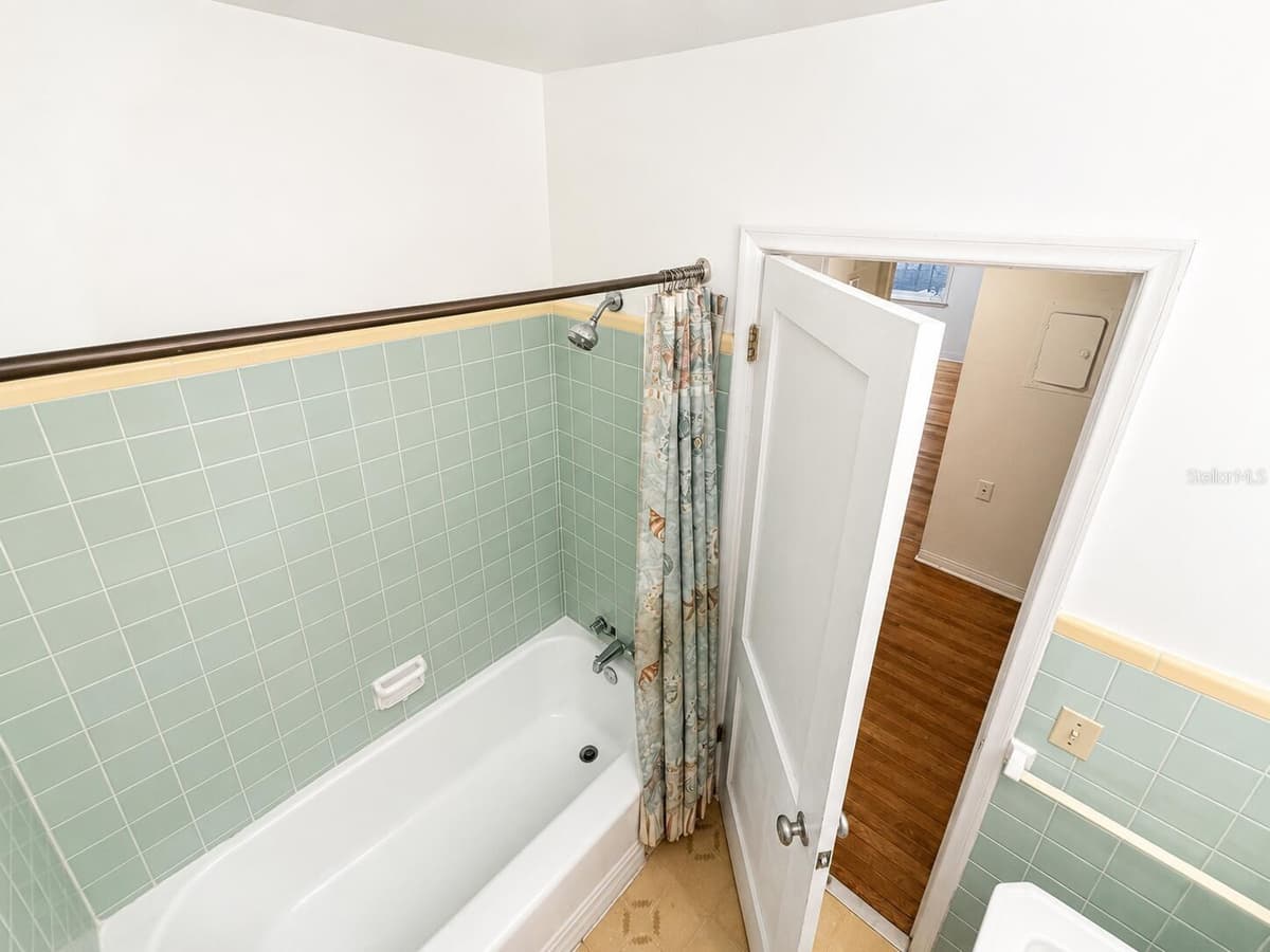 1370 ADMIRAL WOODSON LANE — photo 7 of 13
