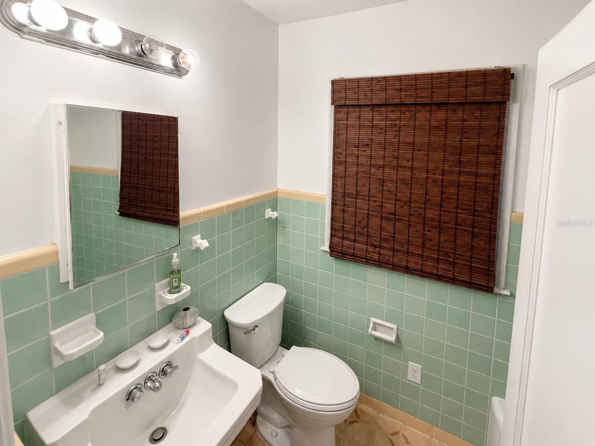 1370 ADMIRAL WOODSON LANE — photo 5 of 13