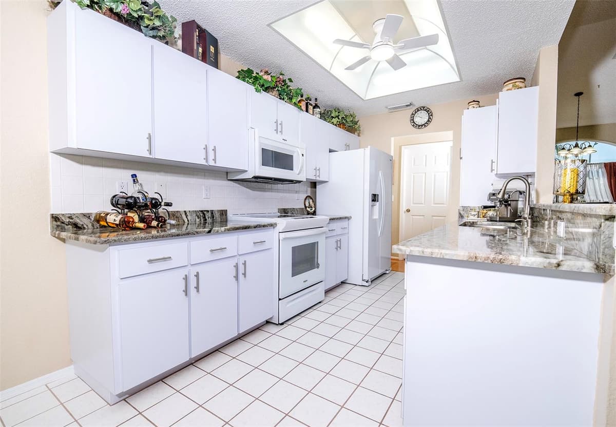 8128 GOLDEN BEAR LOOP — photo 9 of 33