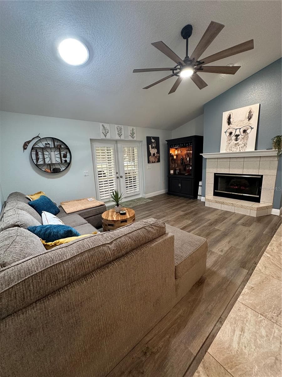 417 ANDERSON DRIVE — photo 17 of 48