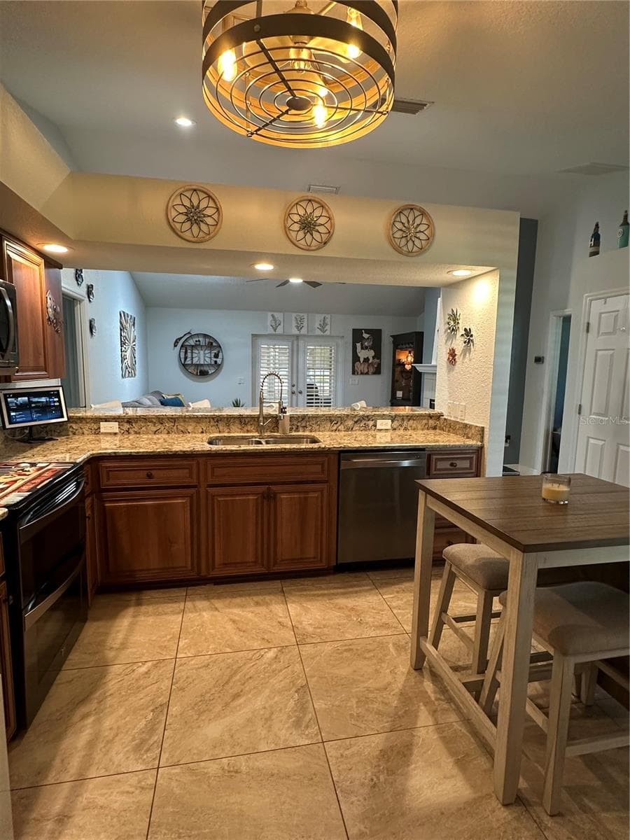 417 ANDERSON DRIVE — photo 15 of 48
