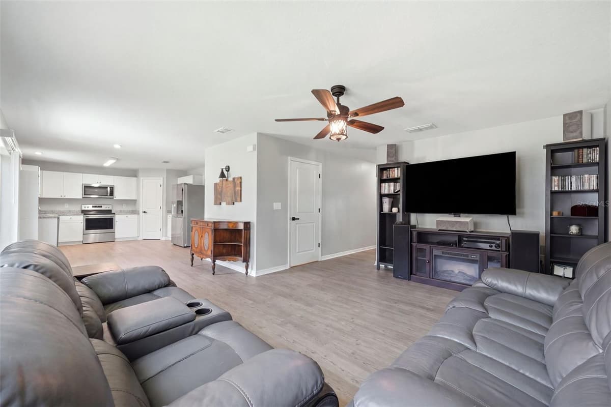 12145 PEREGRINE FALCON AVENUE — photo 22 of 55