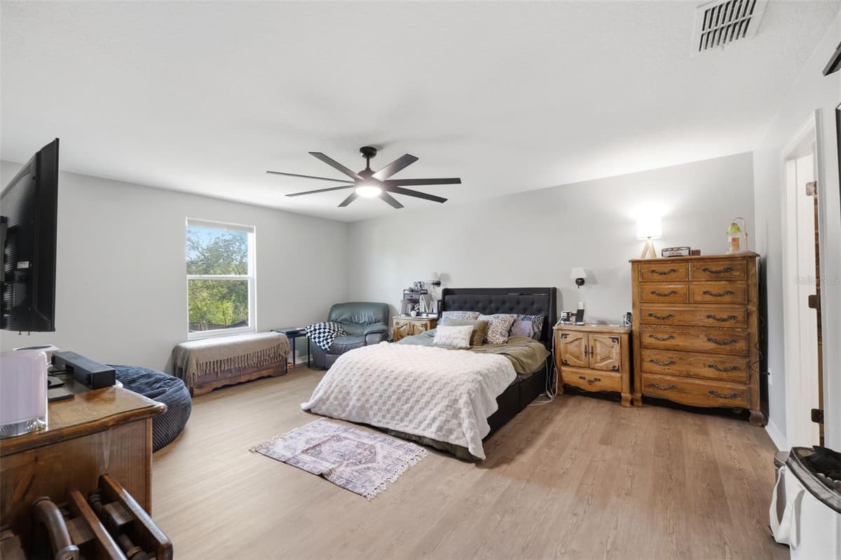 12145 PEREGRINE FALCON AVENUE — photo 7 of 55