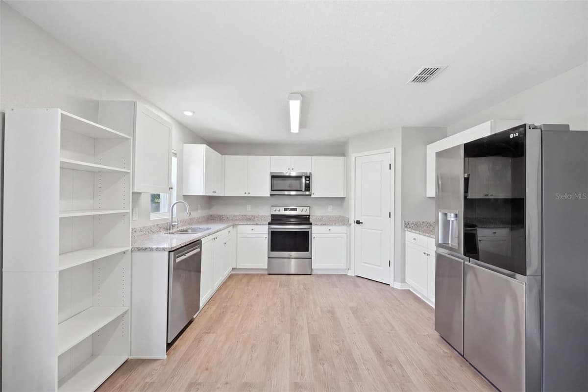 12145 PEREGRINE FALCON AVENUE — photo 4 of 55