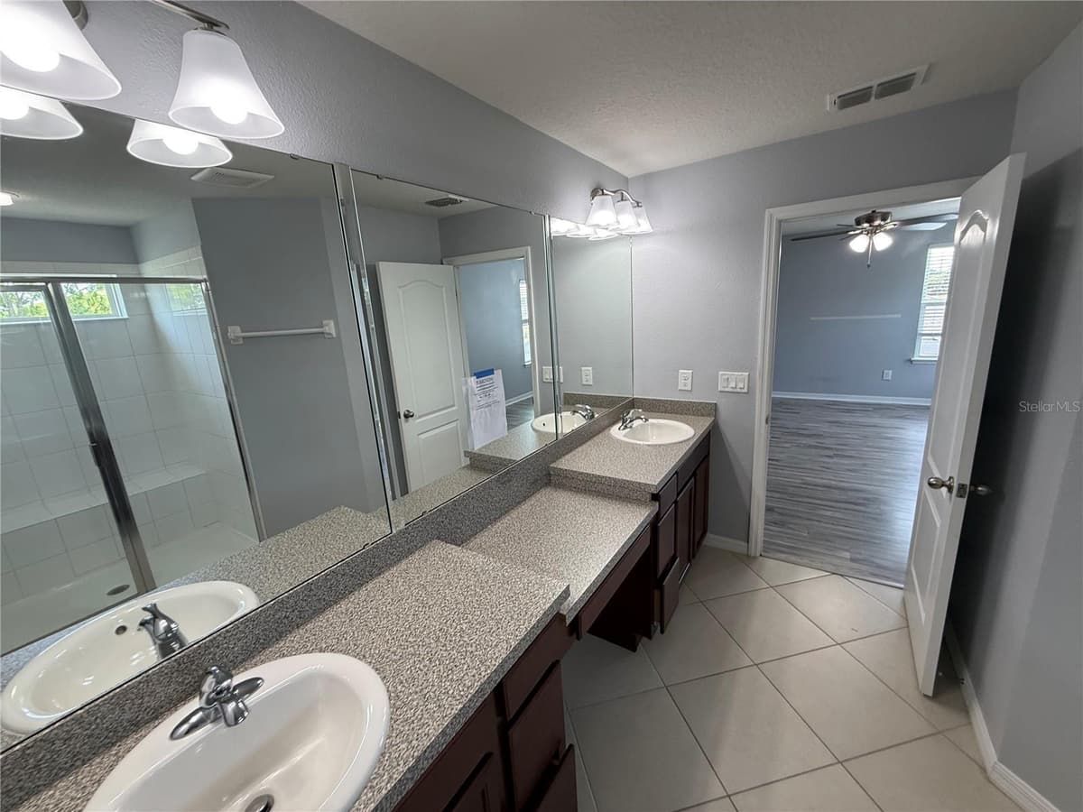 11301 HUDSON HILLS LANE — photo 8 of 13