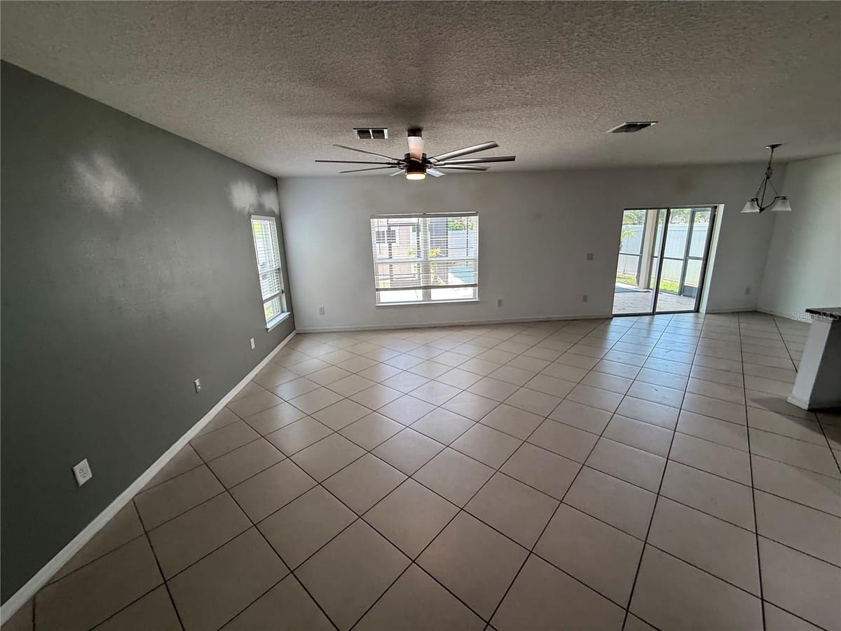 11301 HUDSON HILLS LANE — photo 4 of 13