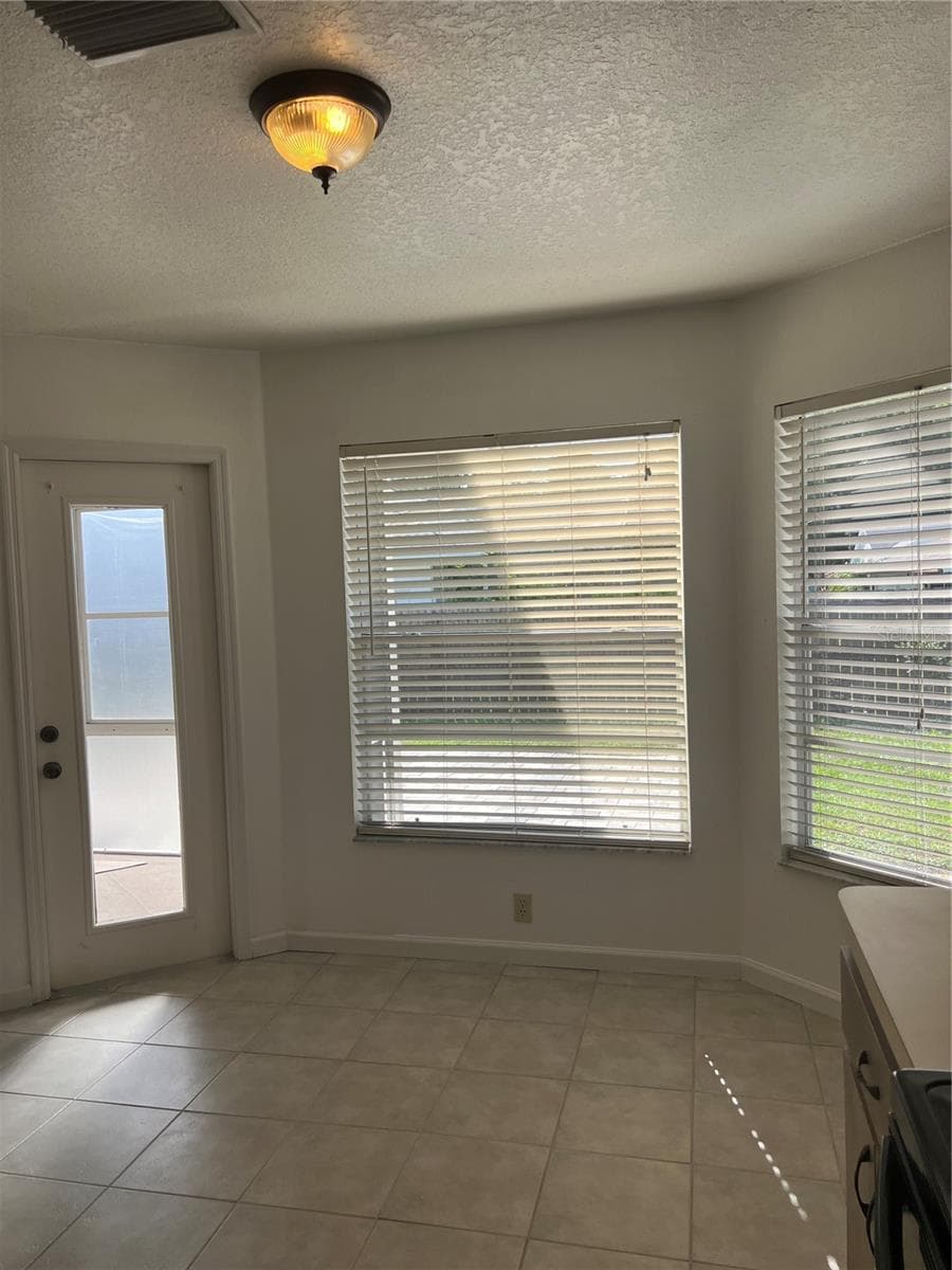 5307 EL CERRO DRIVE — photo 4 of 24