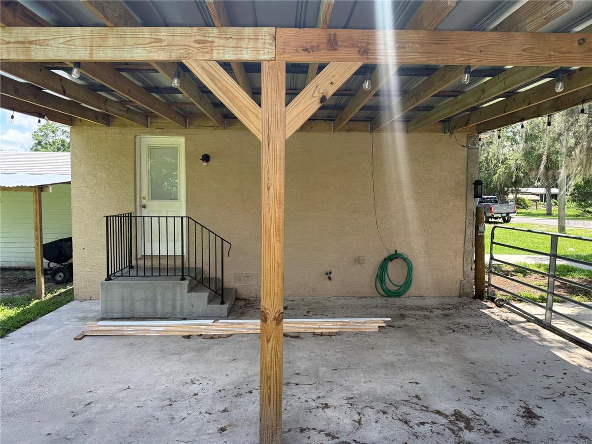 937 COUNTY ROAD 481W — photo 13 of 60