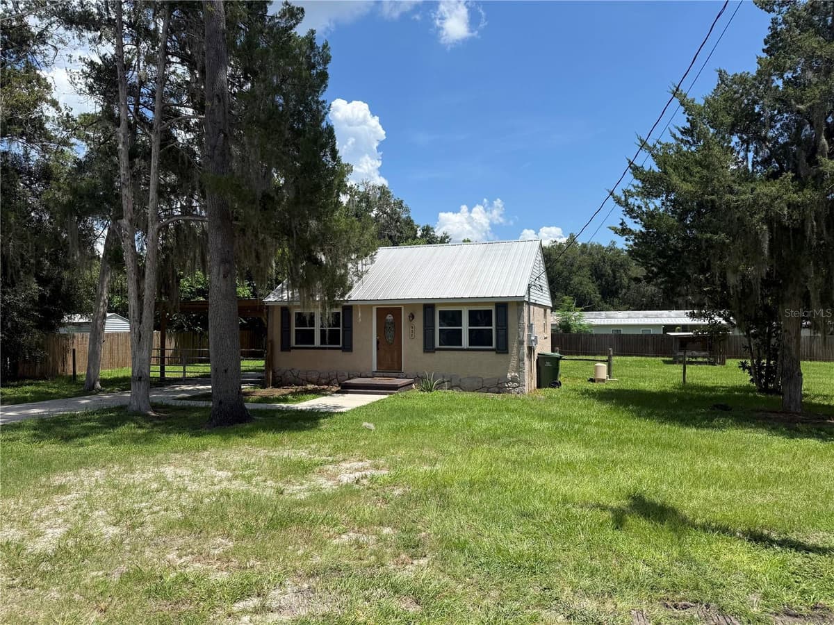 937 COUNTY ROAD 481W — photo 2 of 60