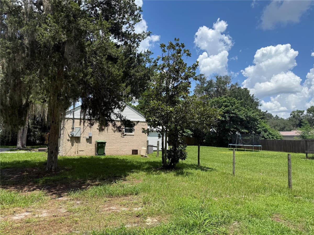 937 COUNTY ROAD 481W — photo 11 of 60