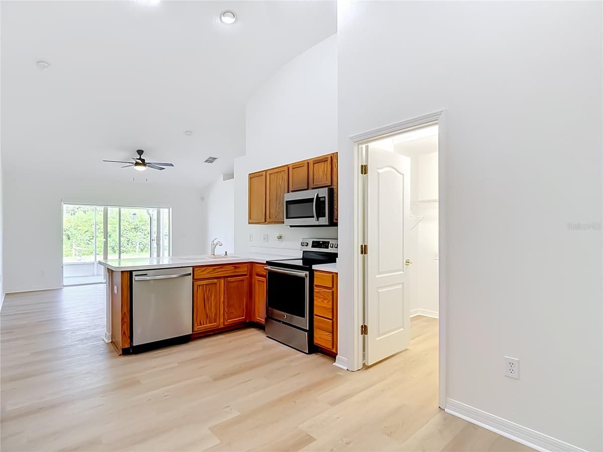 7441 TOWER BRIDGE DRIVE — photo 16 of 68