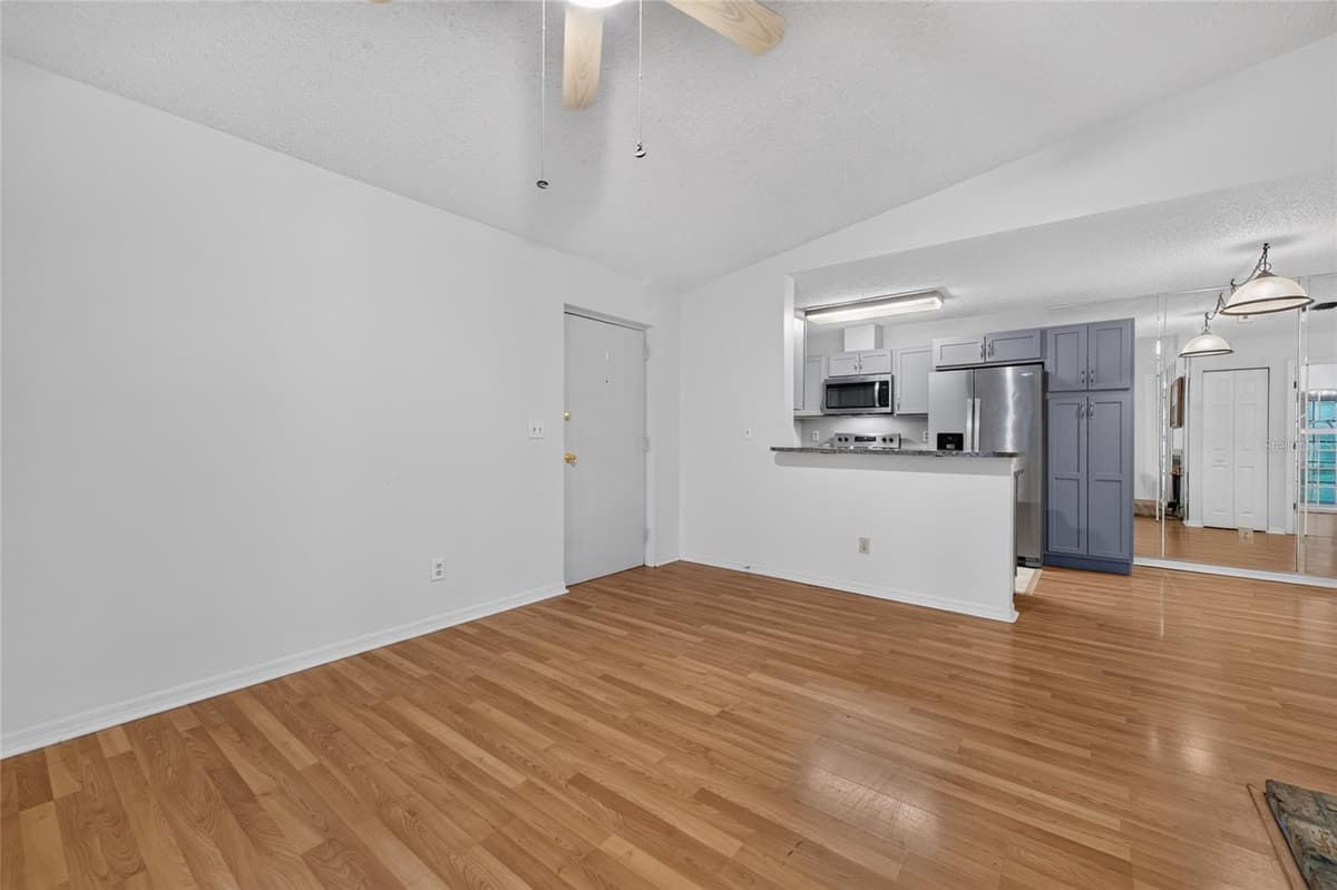 689 WELLINGTON STATION BOULEVARD — photo 11 of 24