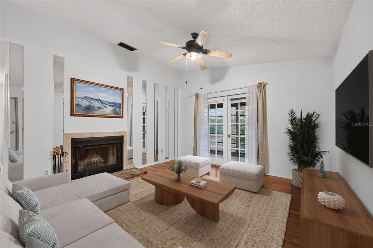 689 WELLINGTON STATION BOULEVARD — photo 2 of 24