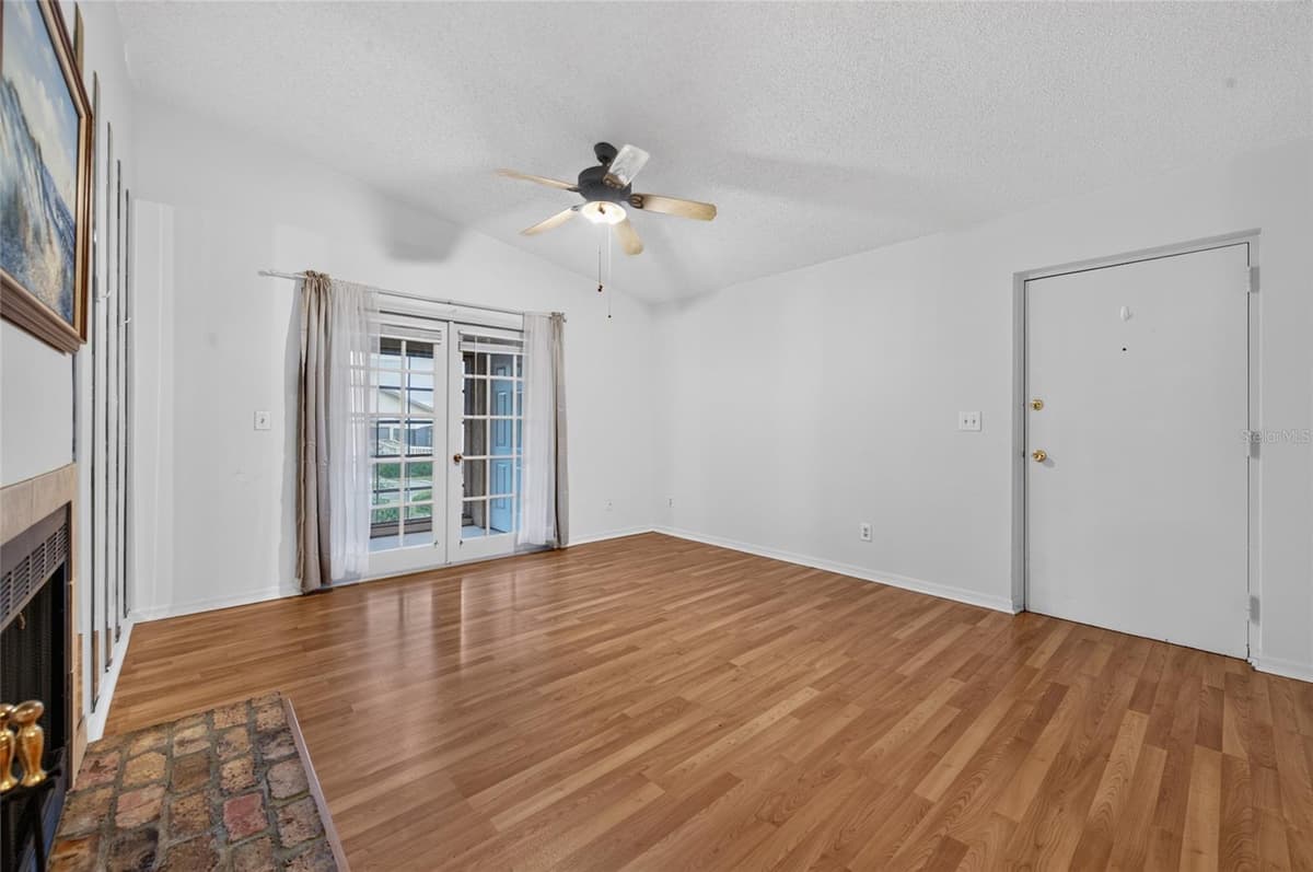 689 WELLINGTON STATION BOULEVARD — photo 10 of 24