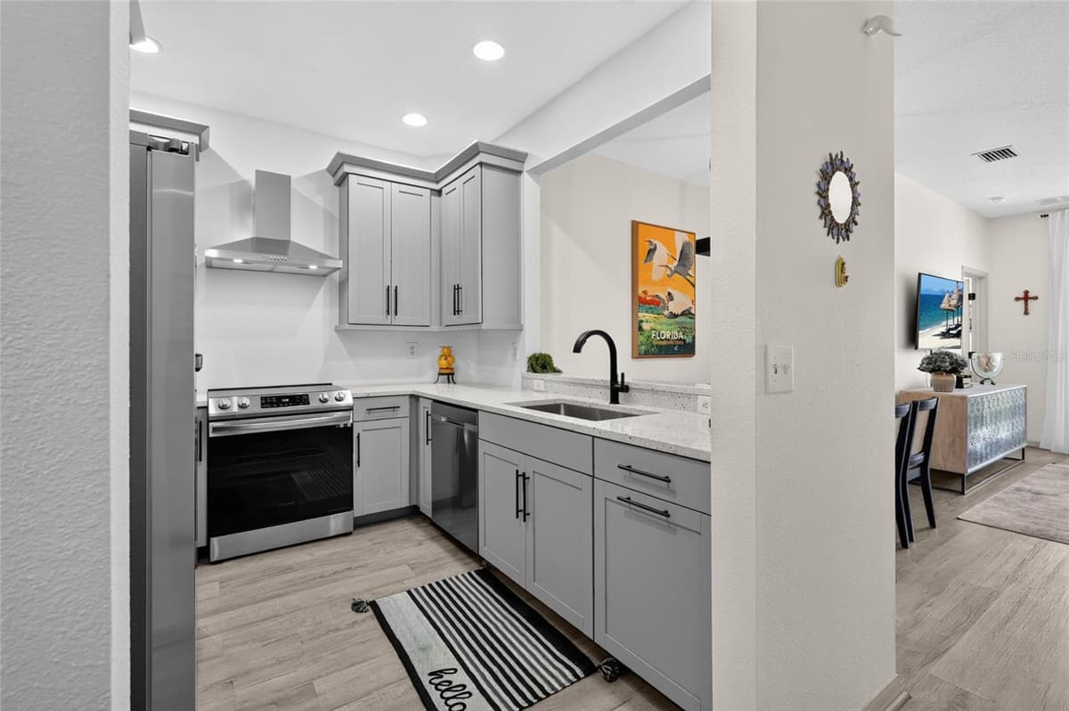 3687 PARKRIDGE CIRCLE — photo 6 of 56