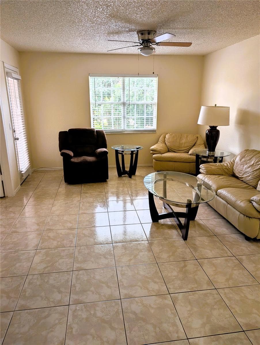 1051 FORREST NELSON BOULEVARD — photo 5 of 22