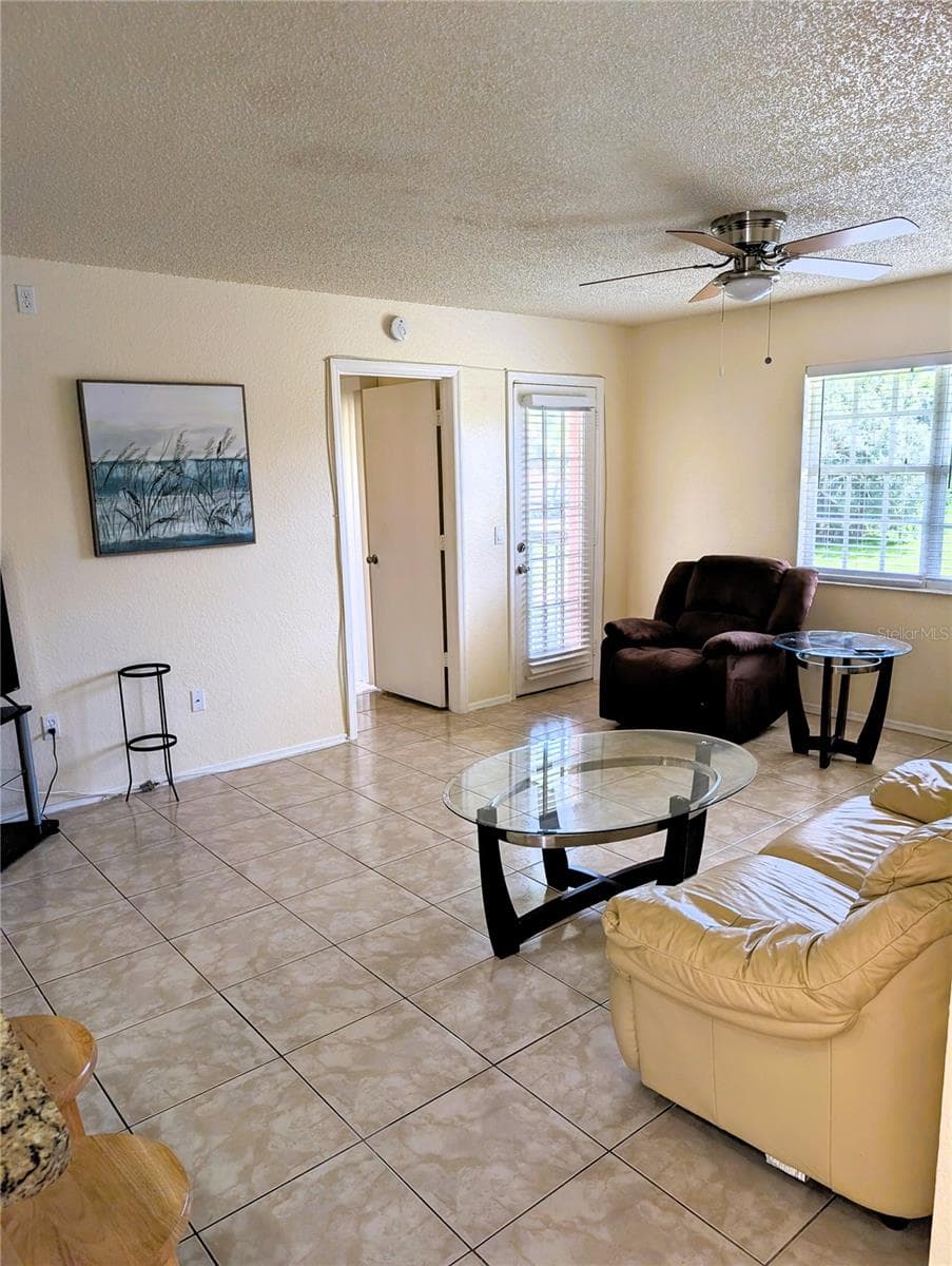 1051 FORREST NELSON BOULEVARD — photo 3 of 22