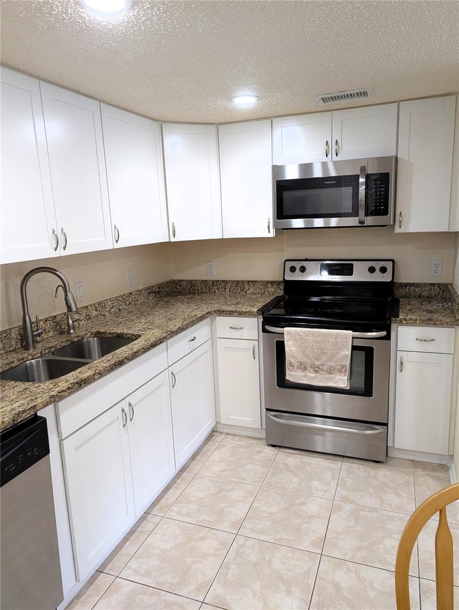 1051 FORREST NELSON BOULEVARD — photo 9 of 22