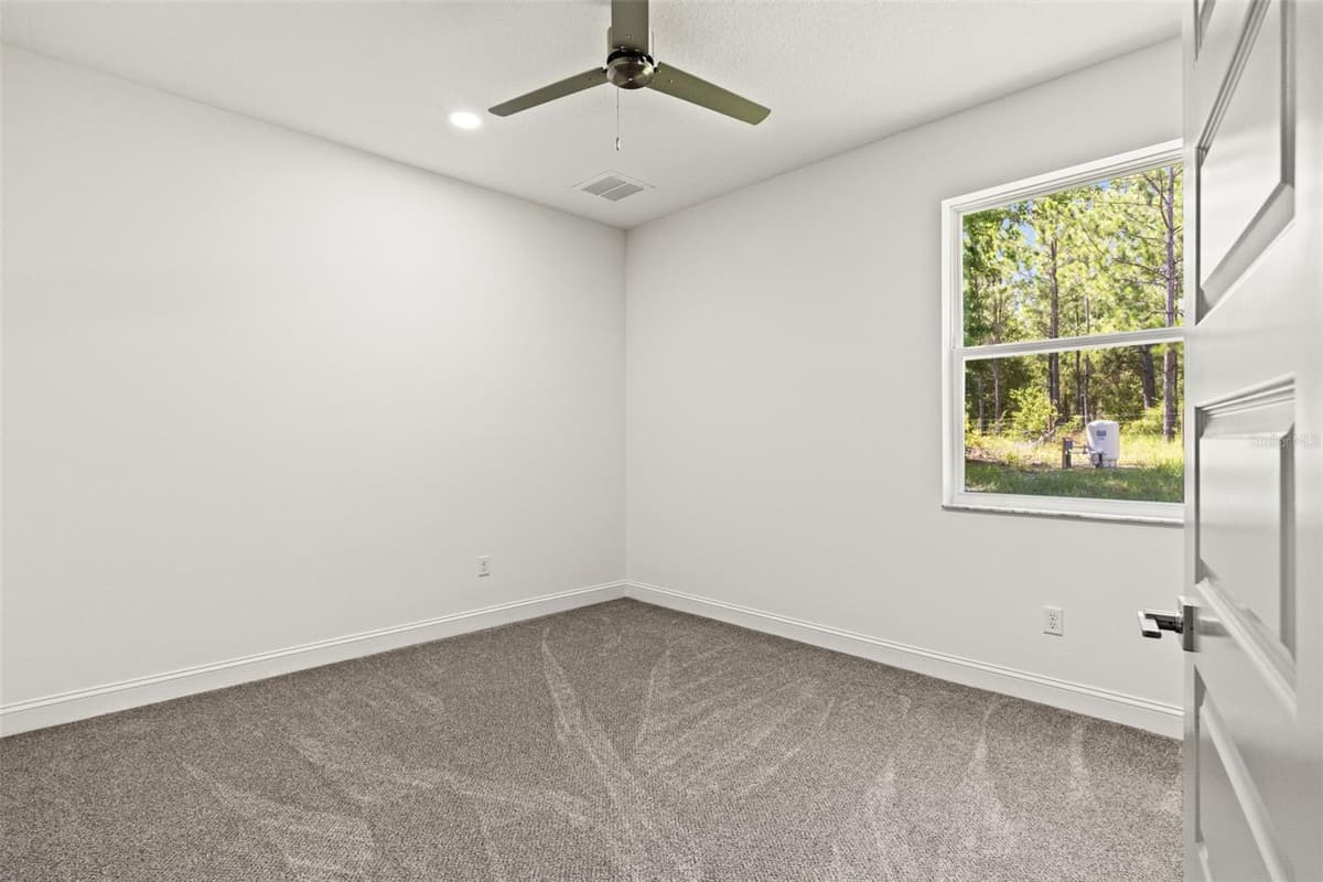 10264 LECANTO HIGHWAY — photo 40 of 70