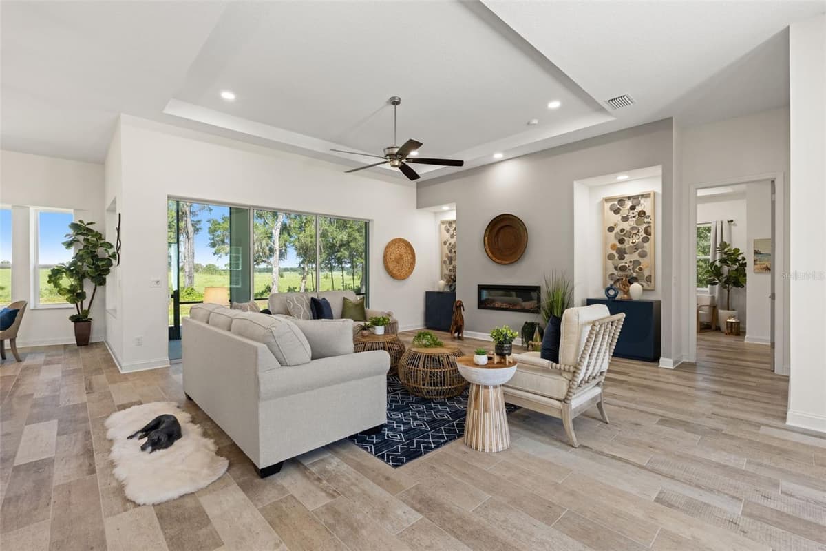 10264 LECANTO HIGHWAY — photo 13 of 70
