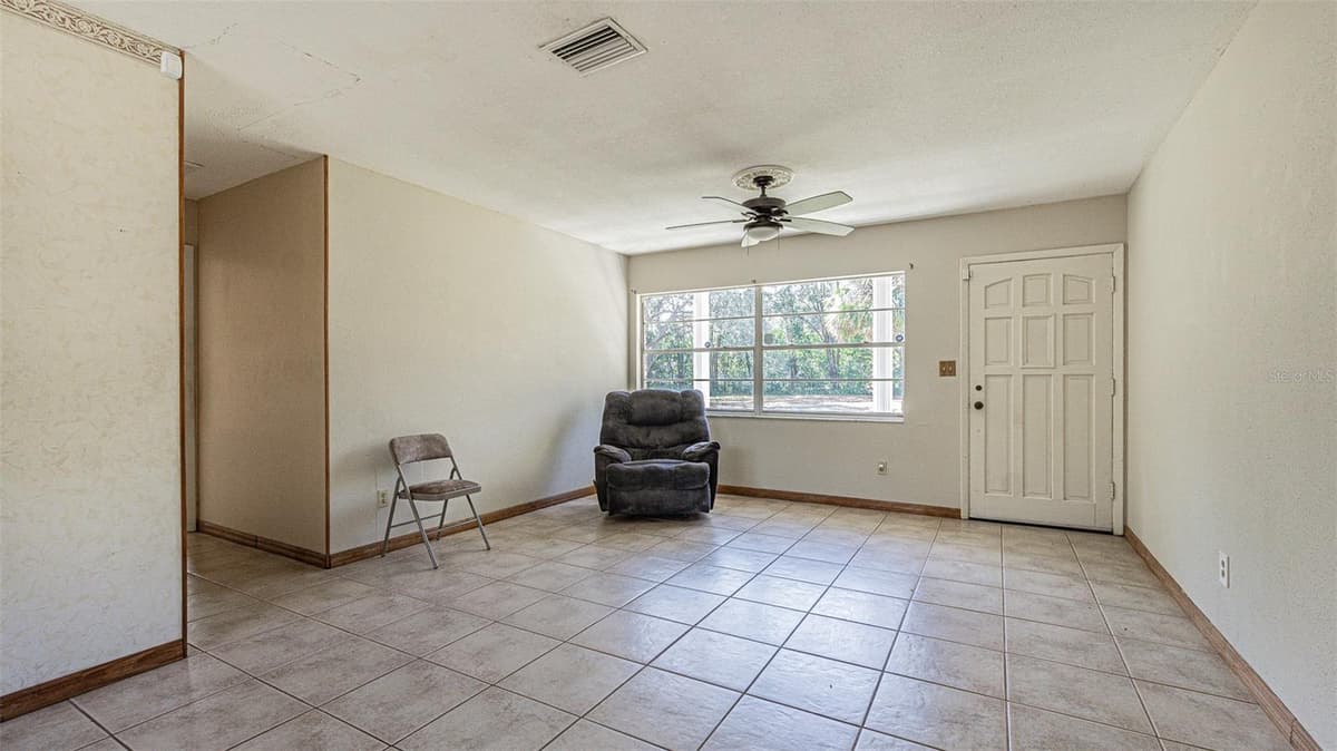 3902 AUTUMN PALM DRIVE — photo 11 of 37