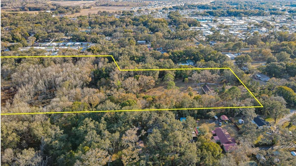 3902 AUTUMN PALM DRIVE — photo 35 of 37
