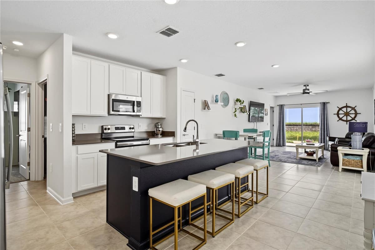 6838 WILSON HAMMOCK AVENUE — photo 9 of 43