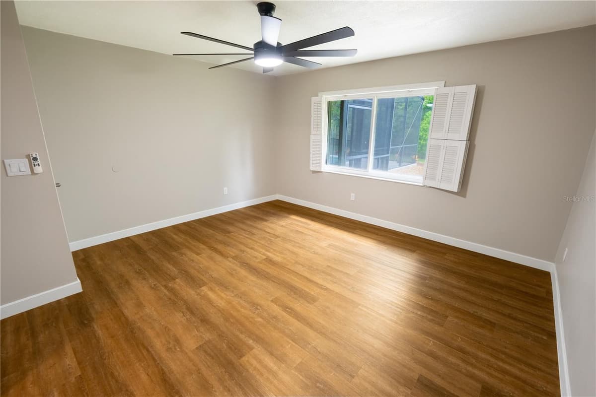 691 SHADY COURT — photo 8 of 21