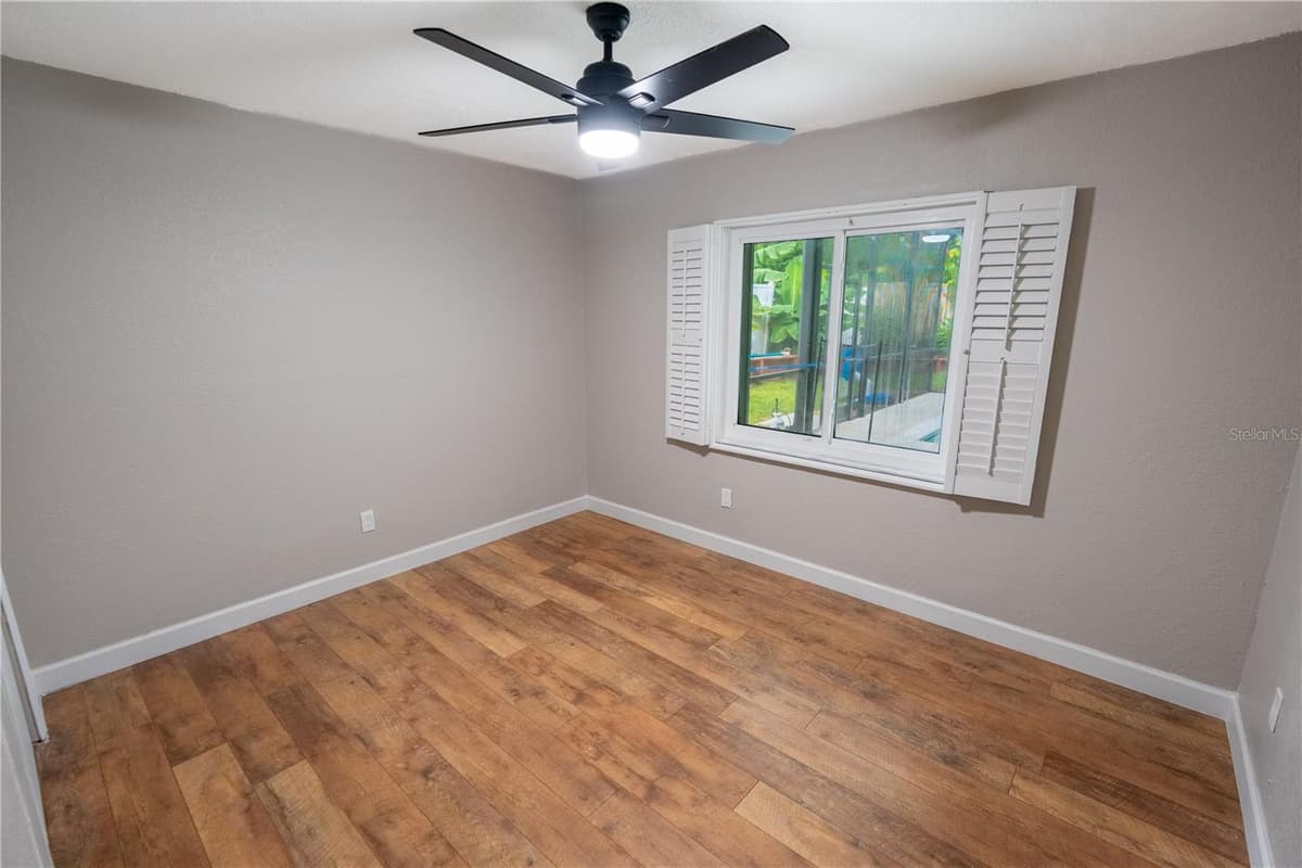 691 SHADY COURT — photo 12 of 21