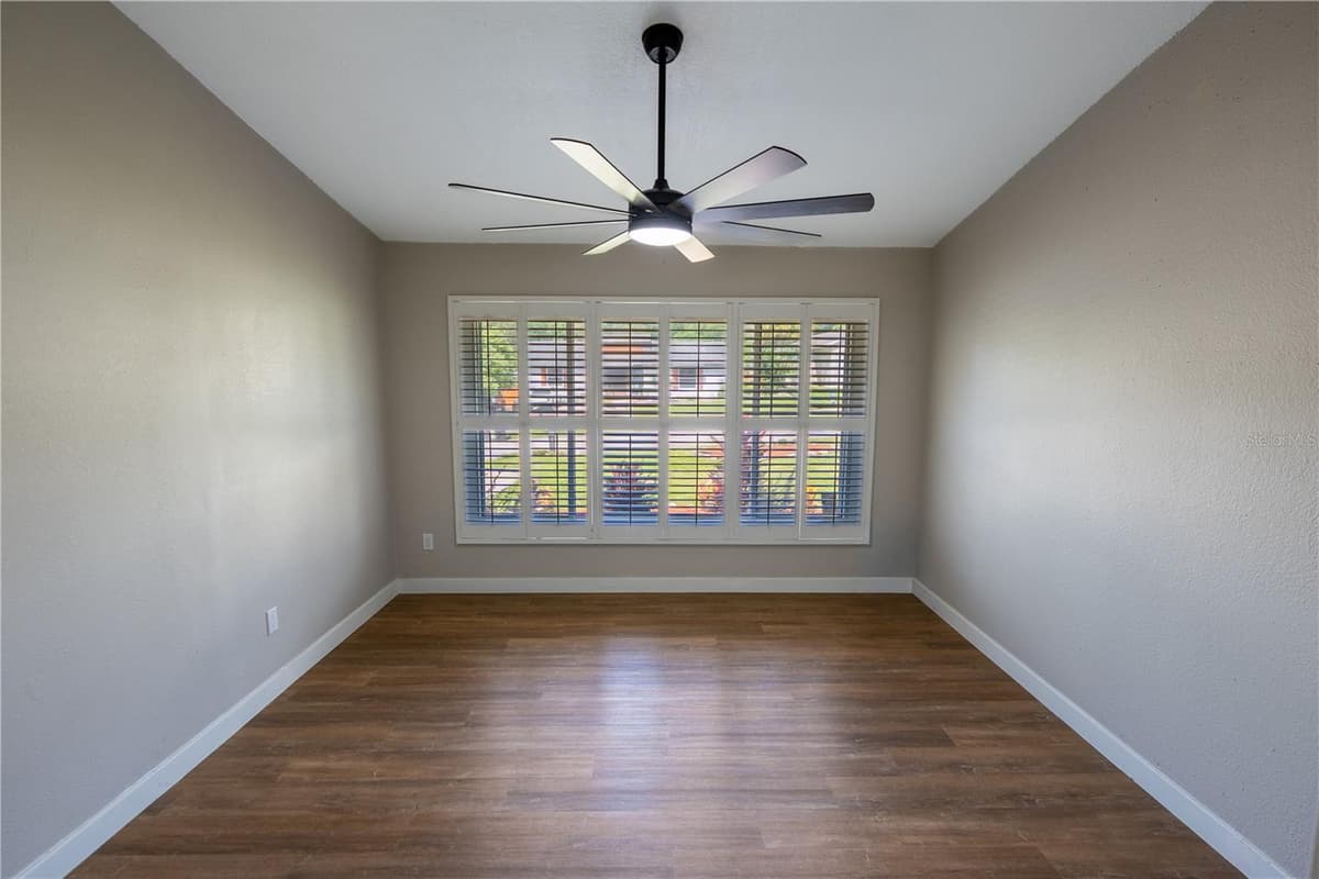 691 SHADY COURT — photo 6 of 21