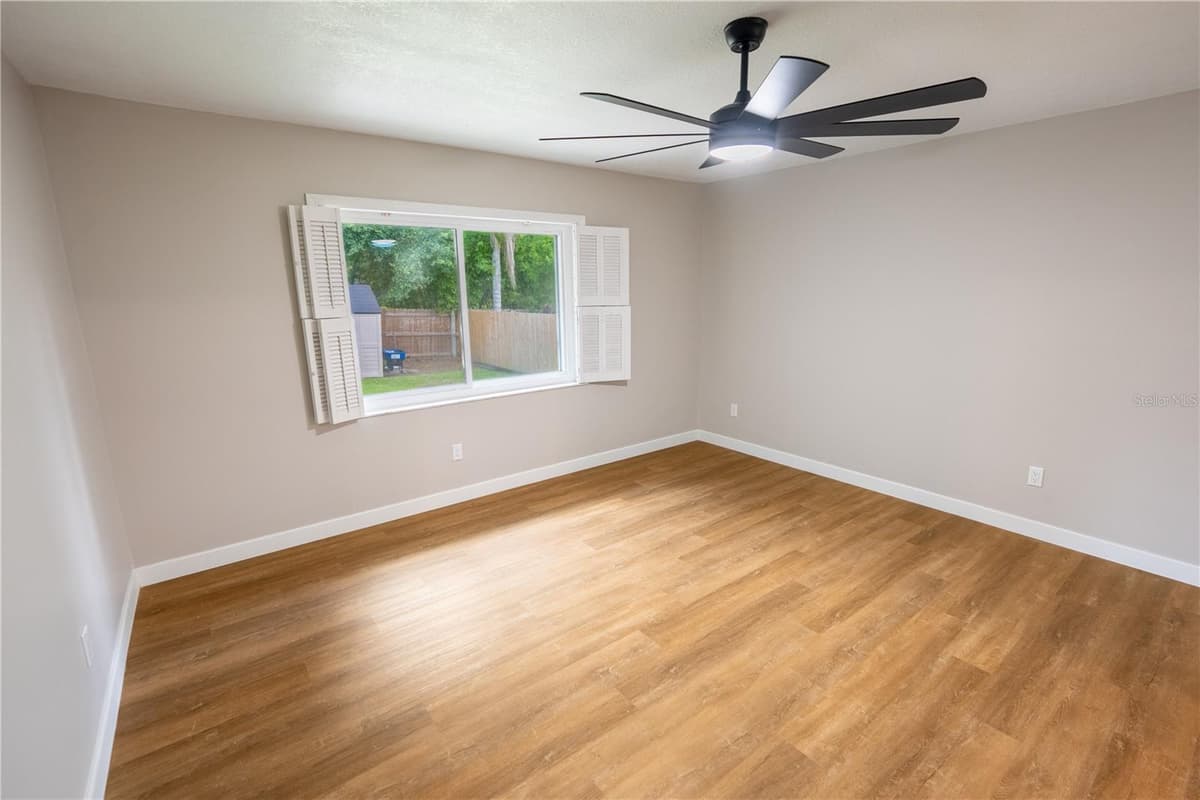 691 SHADY COURT — photo 7 of 21