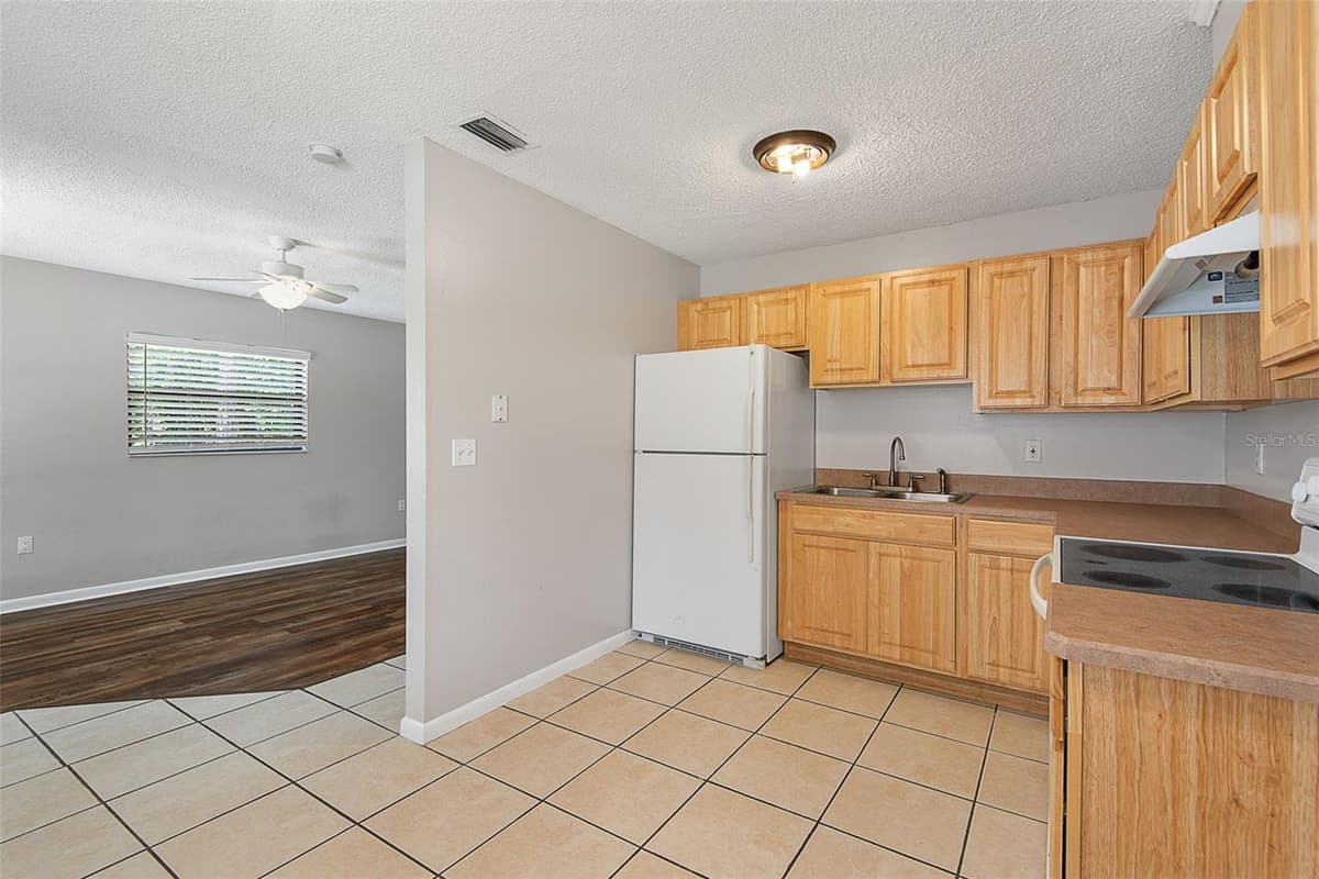 33 WELLWOOD LANE — photo 15 of 68