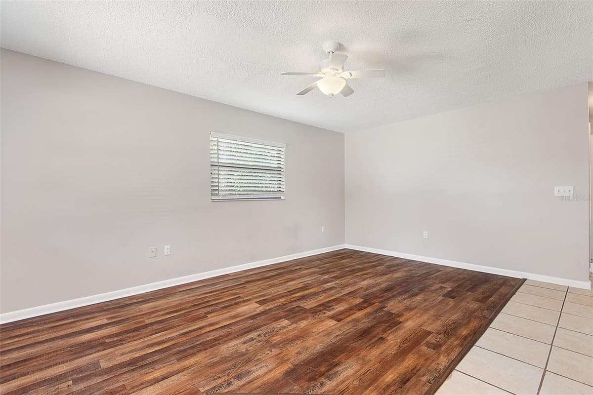 33 WELLWOOD LANE — photo 12 of 68
