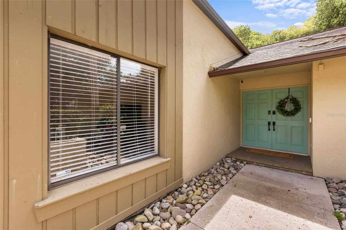 956 STONEWOOD LANE — photo 3 of 59