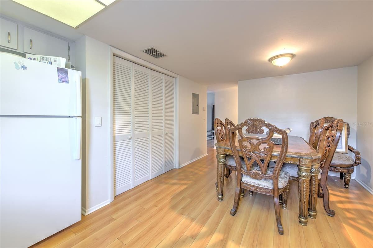 14454 REUTER STRASSE CIRCLE — photo 8 of 30
