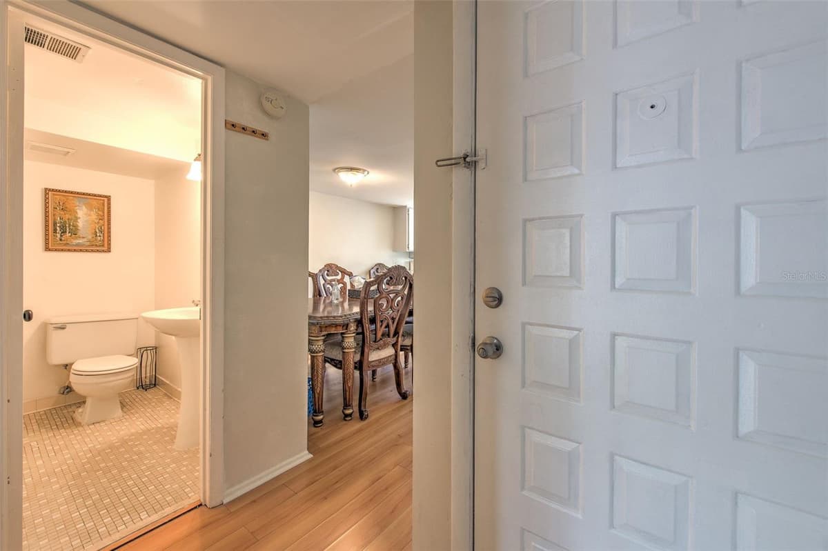 14454 REUTER STRASSE CIRCLE — photo 4 of 30