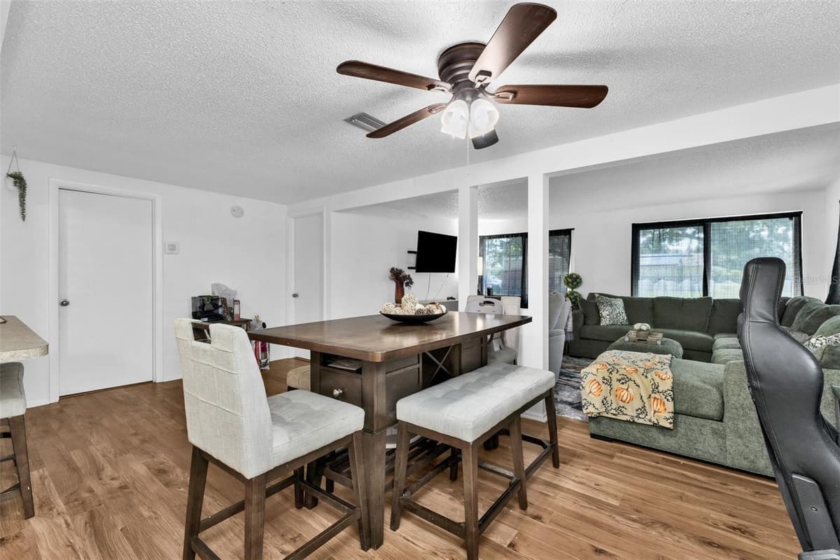 394 KOSTNER STREET — photo 9 of 25