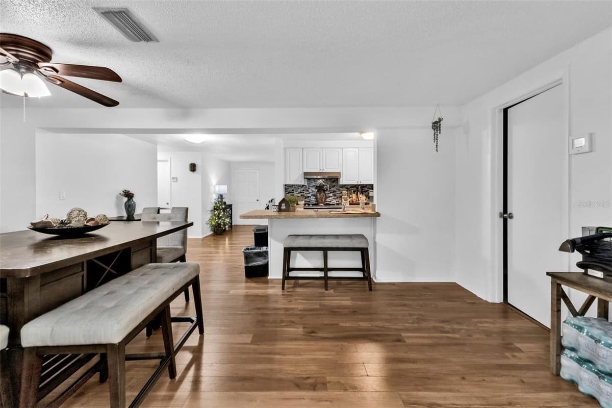 394 KOSTNER STREET — photo 8 of 25