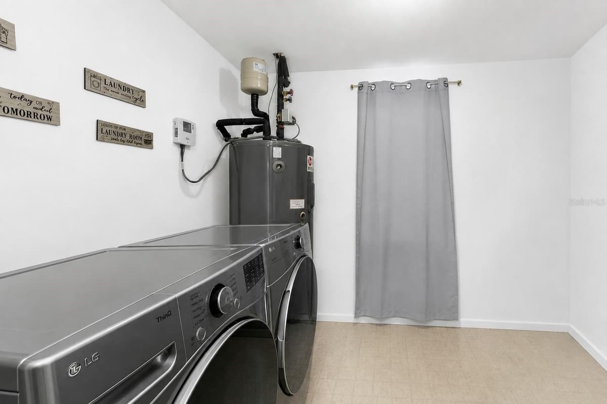 394 KOSTNER STREET — photo 19 of 25