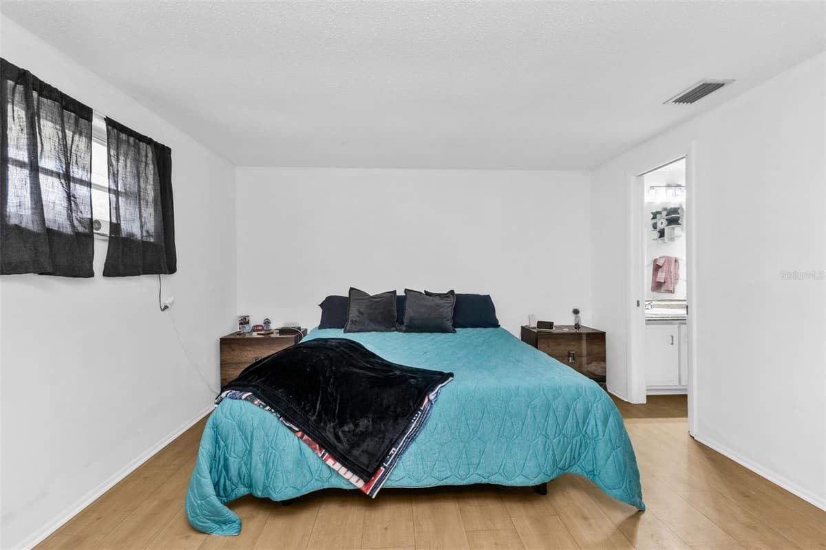 394 KOSTNER STREET — photo 13 of 25