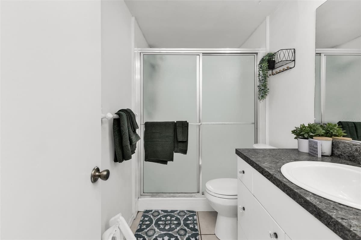394 KOSTNER STREET — photo 16 of 25