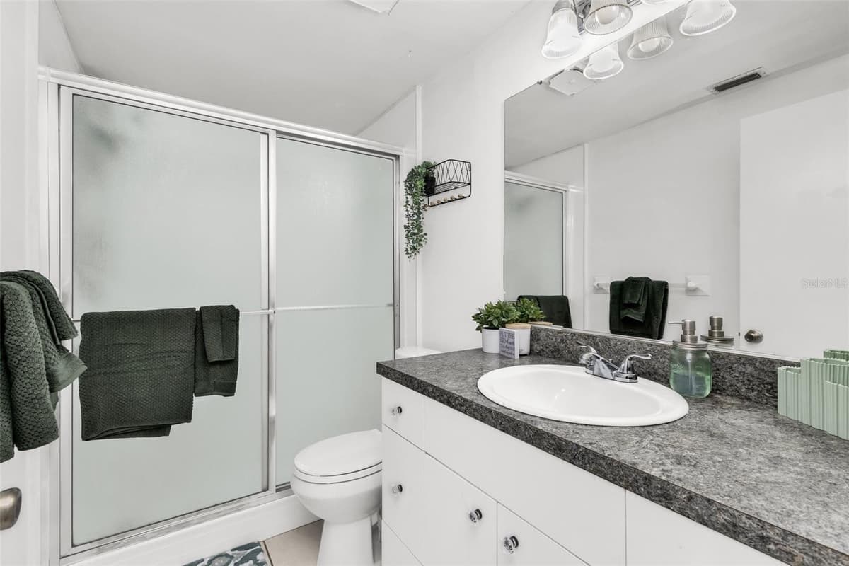 394 KOSTNER STREET — photo 17 of 25