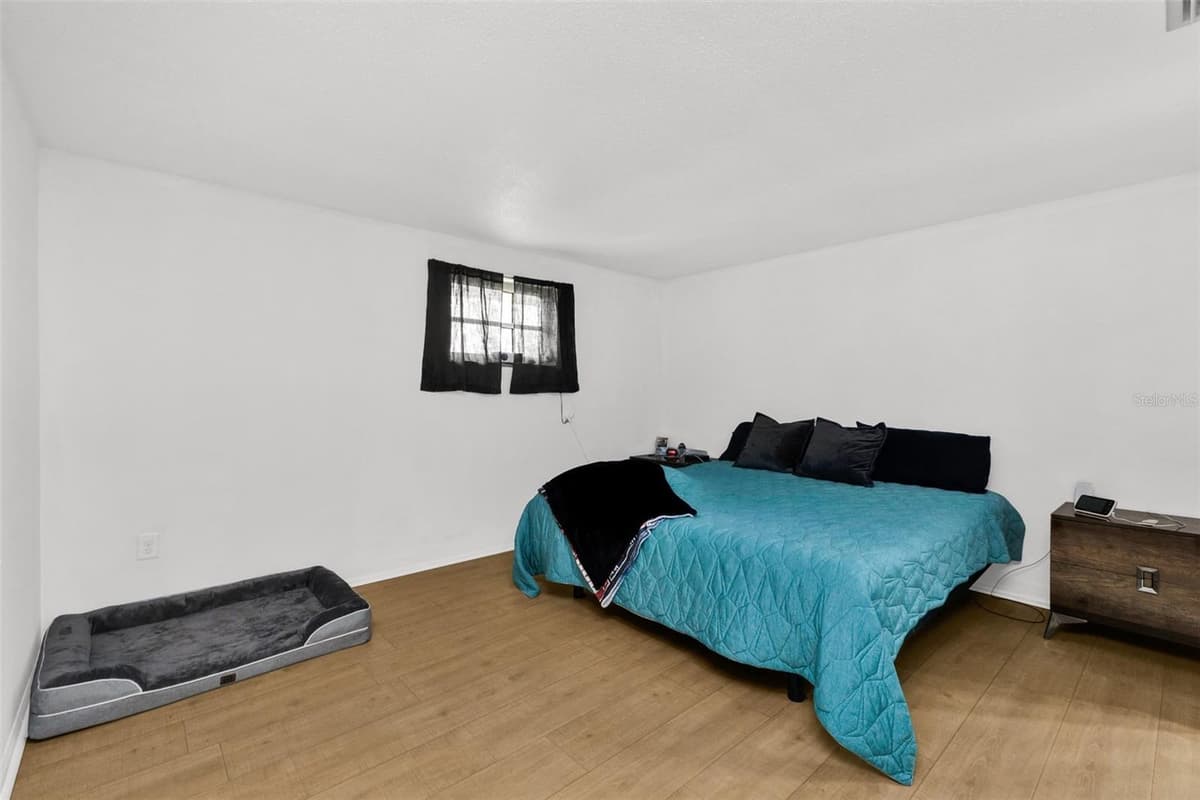 394 KOSTNER STREET — photo 12 of 25