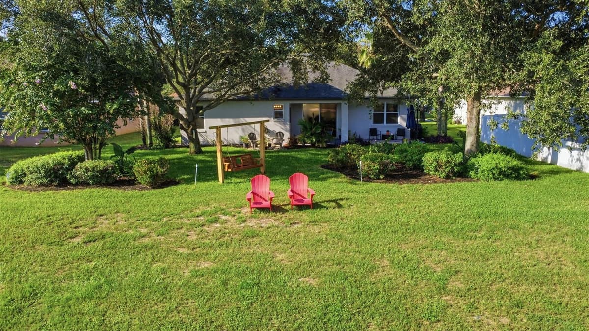 551 WOODFORD DRIVE — photo 37 of 53