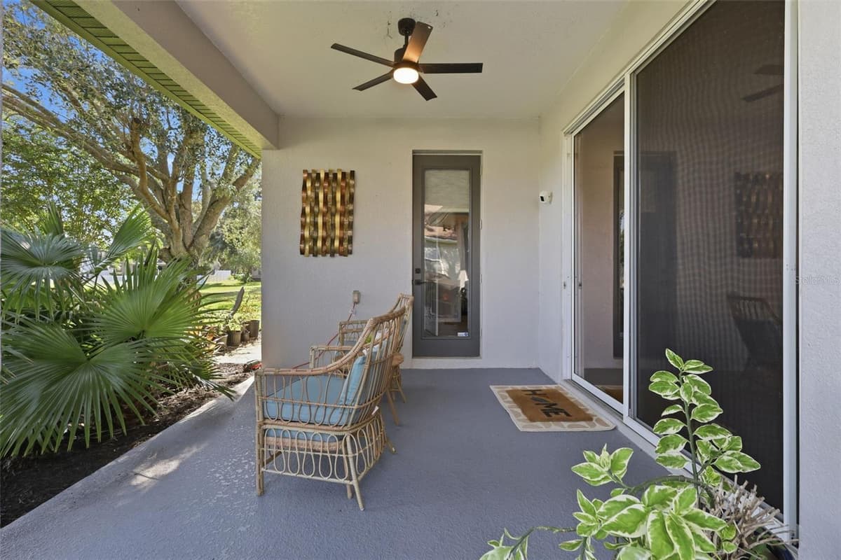 551 WOODFORD DRIVE — photo 35 of 53