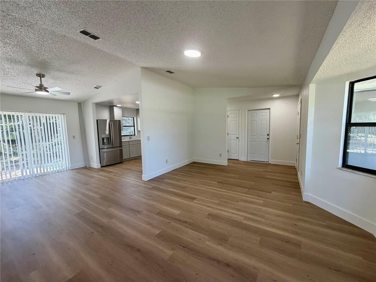 115 DAFFODILL STREET — photo 5 of 21