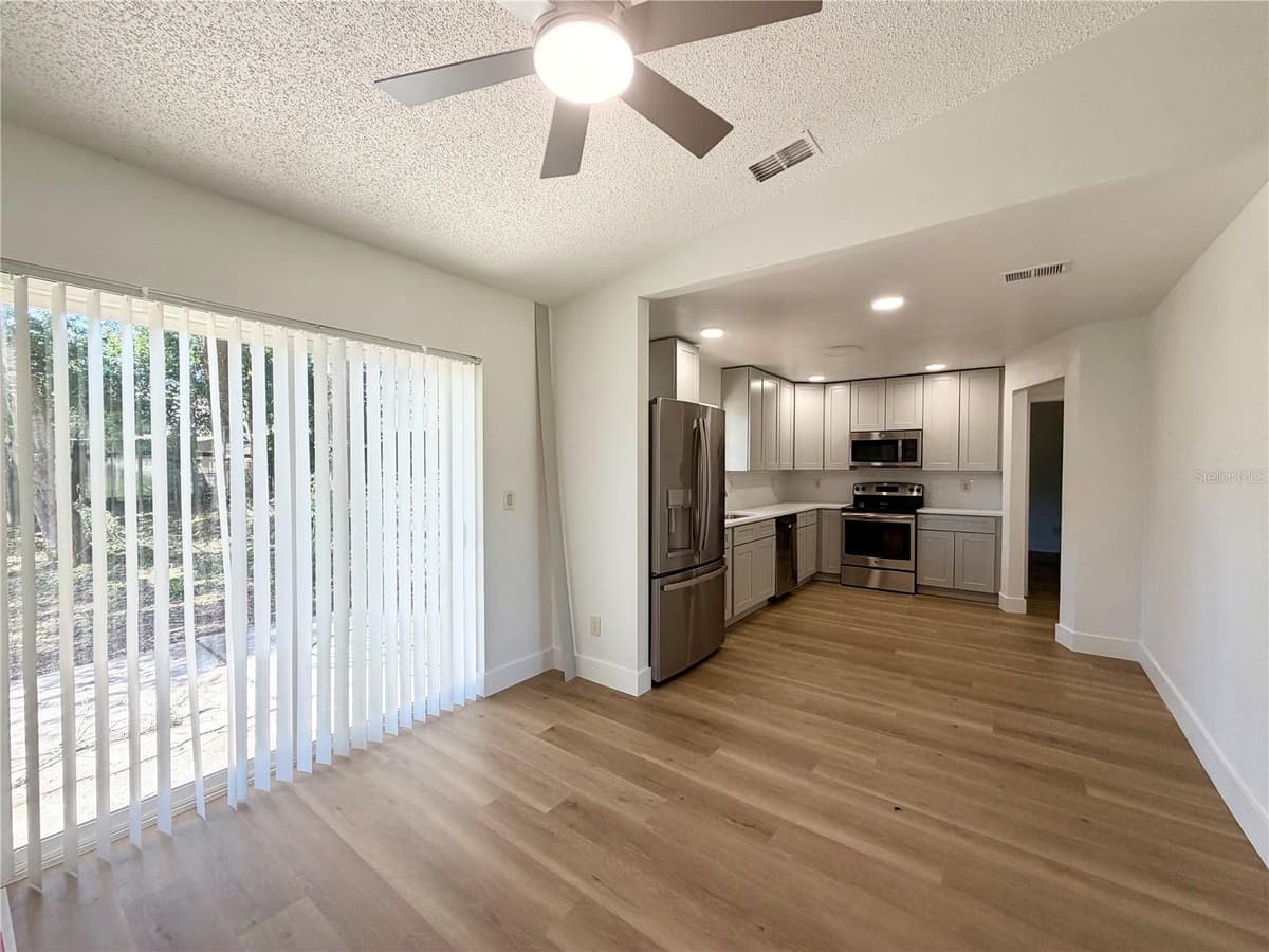 115 DAFFODILL STREET — photo 11 of 21