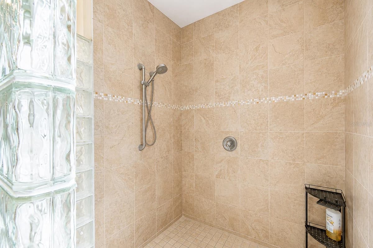 2557 MARBLEHEAD DRIVE — photo 22 of 57