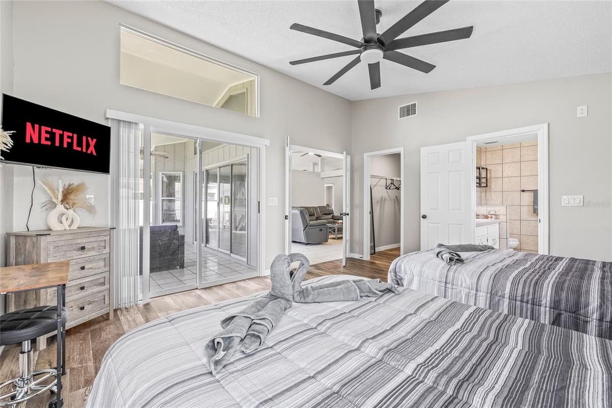 404 EMERALD COVE LOOP — photo 28 of 68