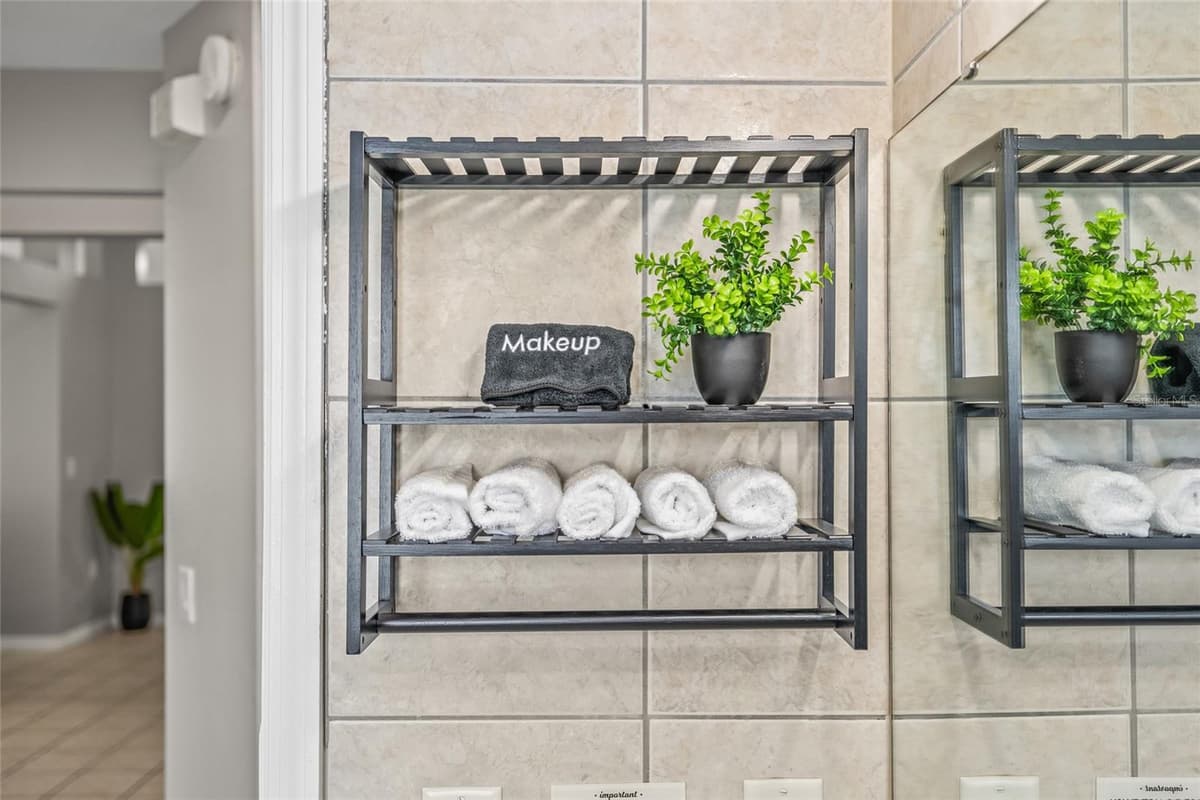 404 EMERALD COVE LOOP — photo 44 of 68
